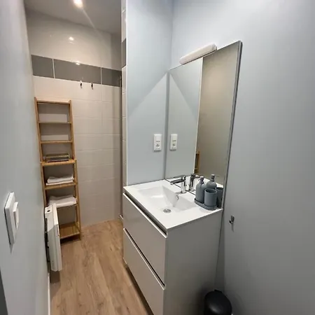 Comme A La Maison Refait A Neuf Apartment *